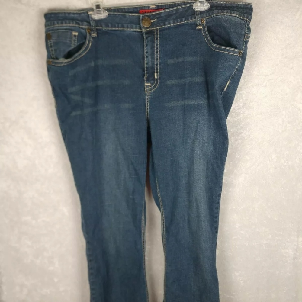 ZANA DI DENIM JEANS
SIZE 22